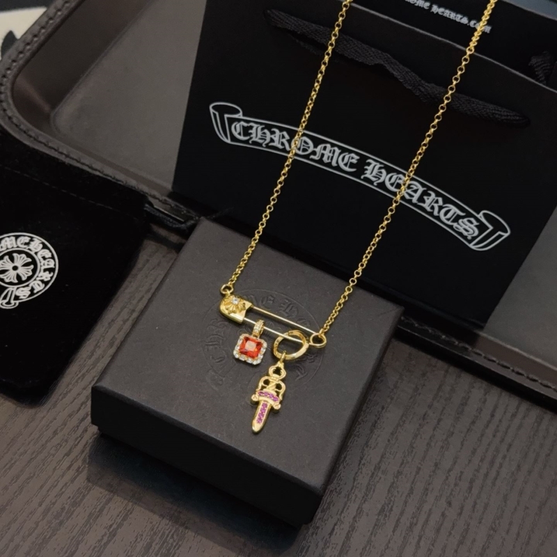 Ch*0me He**ts necklaces